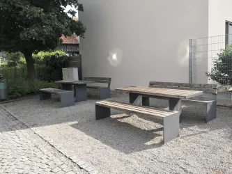 Picknickplatz am Spielplatz in Hayna 2