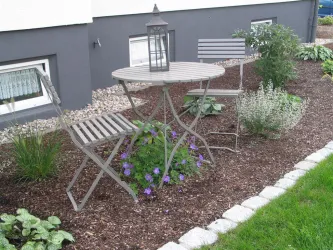 Sitzgelegenheit im Garten (© Ferienwohnung Gerlinde, Herxheim)