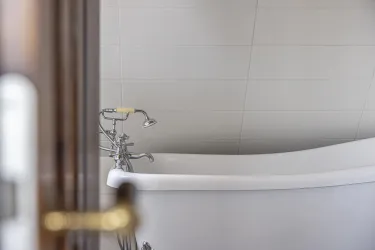 Badewanne (© Georg Wiedemann/Doktorenhof)