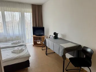 2.OG Standard-Zimmer mit Balkon und Miniküche