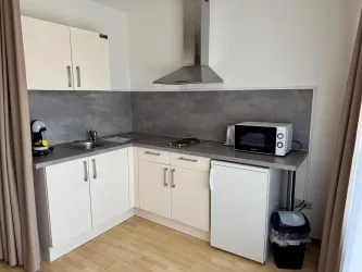 2.OG Familienzimmer Küchenzeile