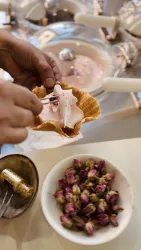 Roseneis (© Eismanufaktur L‘Angolo)
