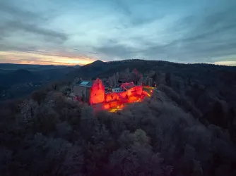 Madenburg beim Rosa Leuchten