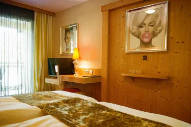 Schlafzimmer 1.1