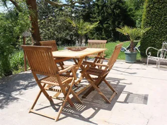 Terrasse vorm Haus