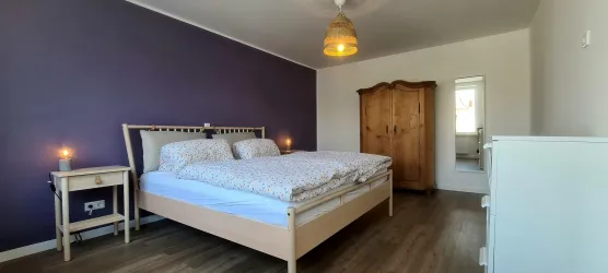 Schlafzimmer 1 (© Annette Kohl)