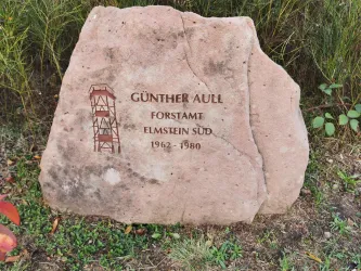 Gedenkstein am Schindhübelturm