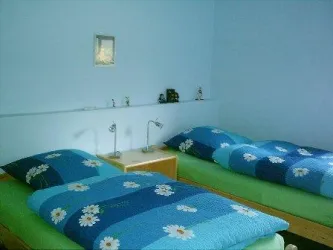 Schlafzimmer 2