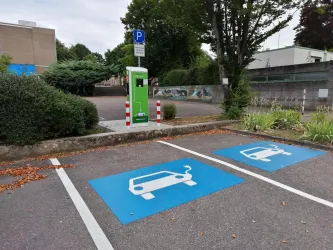 E-Tankstelle an der Grundschule Ilbesheim