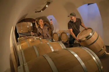 Holzfasskeller im Weingut Hechtmann