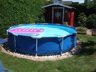 Pool (© Gästehaus Bolz)
