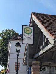 Bushaltestelle Heuchelheim, Ortsmitte