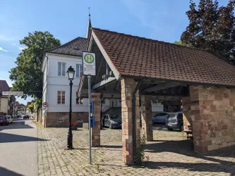 Bushaltestelle Heuchelheim Ortsmitte