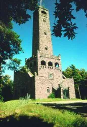 Pfälzerwald - Bismarckturm, Frontansicht (© Urlaubsregion Freinsheim)
