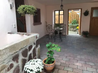 Hausansicht 3 (© Ferienhaus Kallstadt)