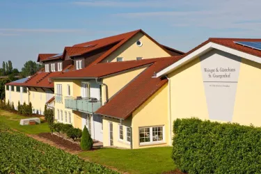 Weingut & Gästehaus St. Georgenhof (© St. Georgenhof)