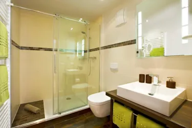 Badezimmer Doppelzimmer Chardonnay (© St. Georgenhof)