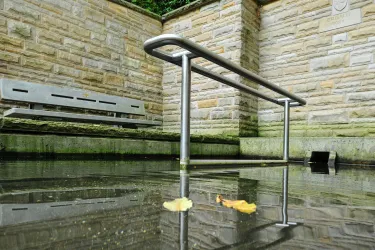 Kneippbecken Mühlbrunnen (© VG Monsheim/Fotograf Carsten Costard)