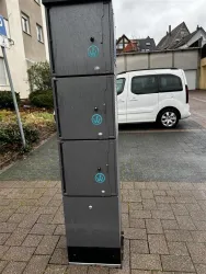 E-Bike Ladestation mit Schließfächern