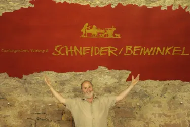 Herr Schneider-Beiwinkel (© Weingut Schneider-Beiwinkel)