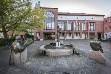 Lederstrumpfbrunnen (© Verein SÜW Edenkoben, T. Kujat)