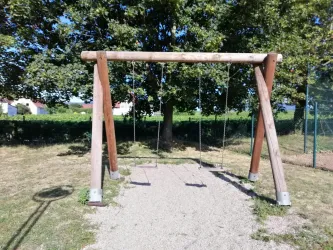...und Schaukeln für die Kleinen...