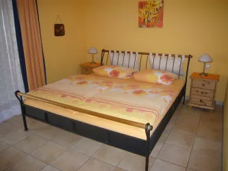 Chardonnay Schlafzimmer - Durchgangszimmer (© Familie Münch)