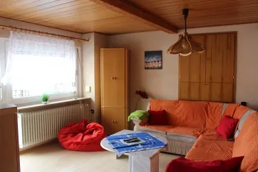 Wohnzimmer, Bild 1 (© Volker Christmann)