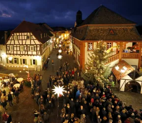 Weihnachtsmarkt in Freinsheim von oben