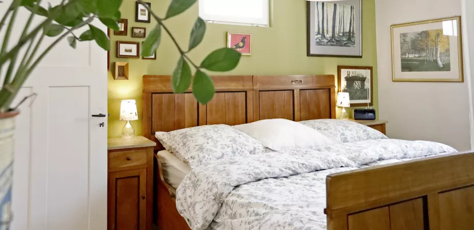 Schlafzimmer in Unterkunft an der Deutschen Weinstraße (© Stadt Bad Dürkheim) Schlafzimmer in Unterkunft an der Deutschen Weinstraße