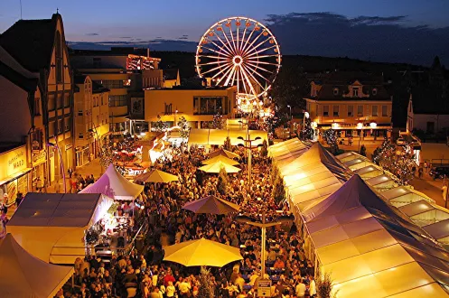 Grünstadter Weinfest am Abend