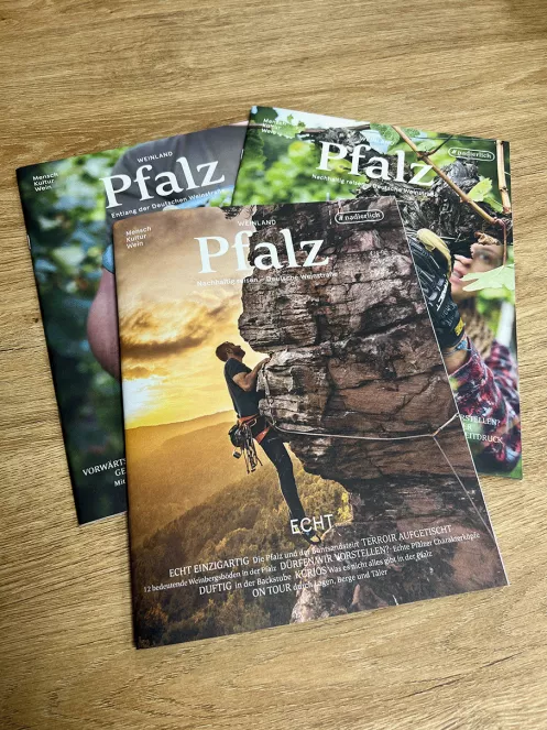 Drei Ausgaben des Weinland Pfalz-Magazins