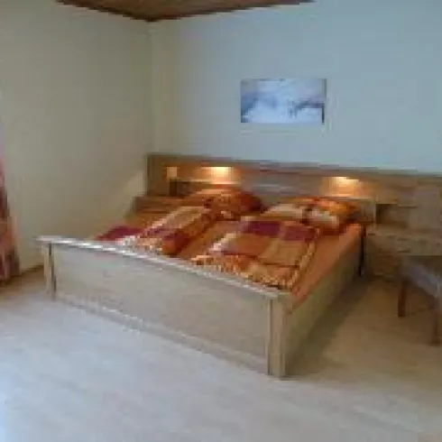 FeWo Schlafzimmer 1 (© Ernst Uhl) FeWo Schlafzimmer 1 (© Ernst Uhl)