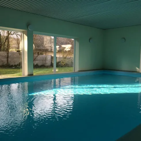 Hallenbad 2