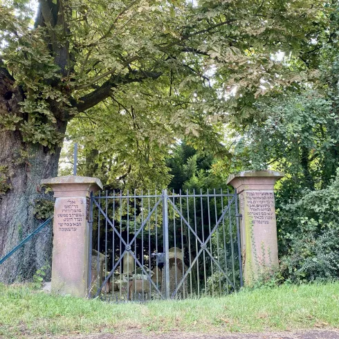 Eingangstor Jüdischer Friedhof Essingen