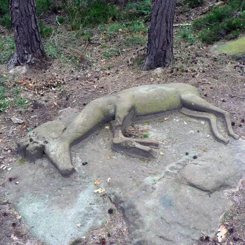 Steinerner Hirsch Foto: K. Hünerfauth (© K. Hünerfauth)