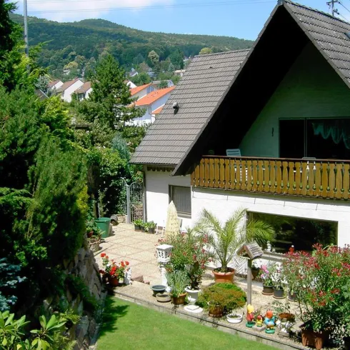 Südterrasse und Balkon Südterrasse und Balkon