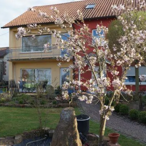 Hausansicht Schloss-Garten