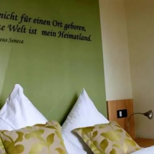 Weintor übernacht1 Weintor übernacht1