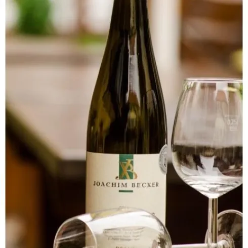 Weinflasche Joachim Becker (© Weingut Joachim Becker)