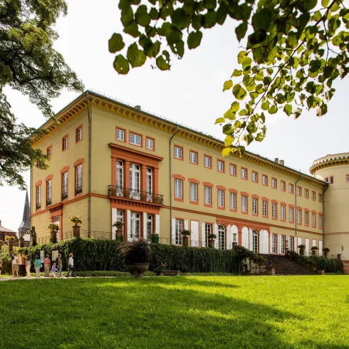 Schloss Herrnsheim parkseits (© Bernward Bertram)