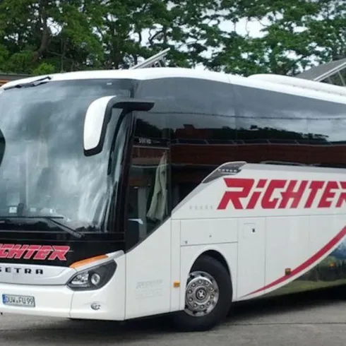 Mietbus (© Richter Reisen) Mietbus (© Richter Reisen)