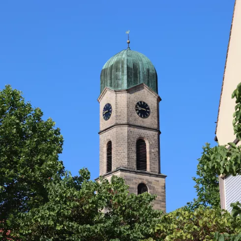 Die Burgkirche wurde 1953 bis 56 wiedererrichtet