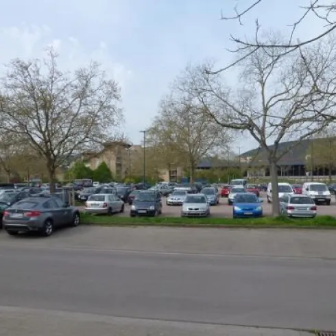 Parkplatz Krankenhaus 