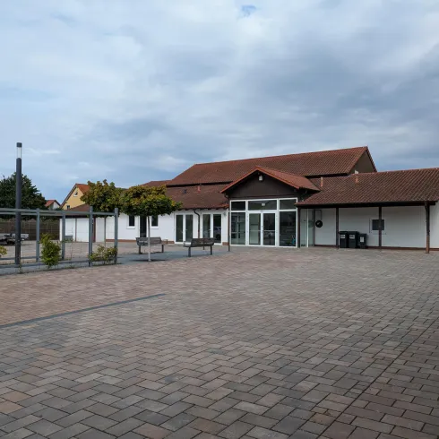 Parkplatz am Dorfgemeinschaftshaus in Siebeldingen