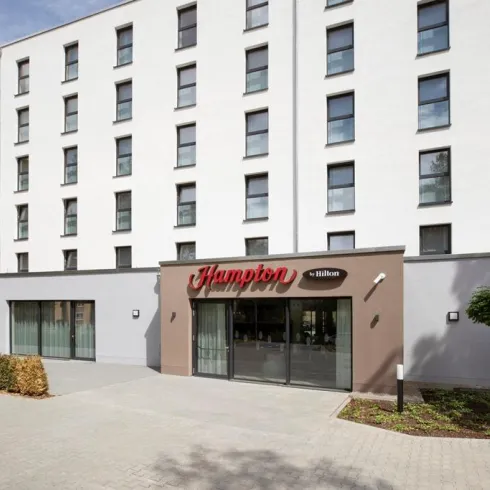 Eingang (© Hampton by Hilton Kaiserslautern) Eingang (© Hampton by Hilton Kaiserslautern)