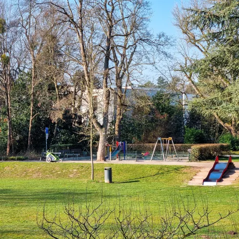 Spielplatz mitten im Goethepark (© Christoph Bauer) Spielplatz mitten im Goethepark (© Christoph Bauer)