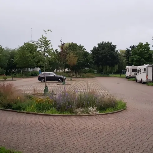 Wohnmobilstellplatz Offenbach / Queich