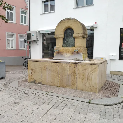 Emich- Römerbrunnen Emich- Römerbrunnen