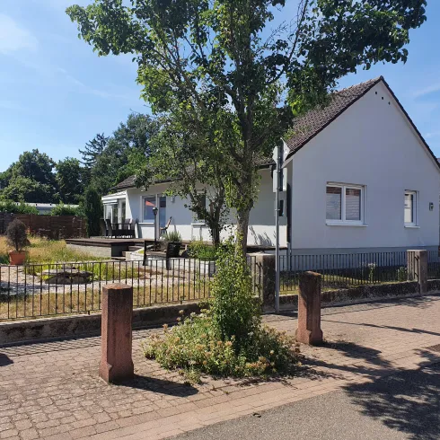 Straßenansicht Straßenansicht